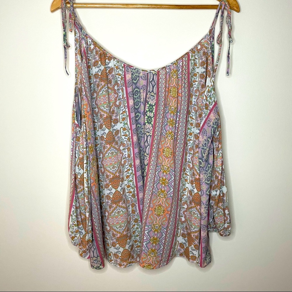 Victoria's Secret Printed off the shoulder top M